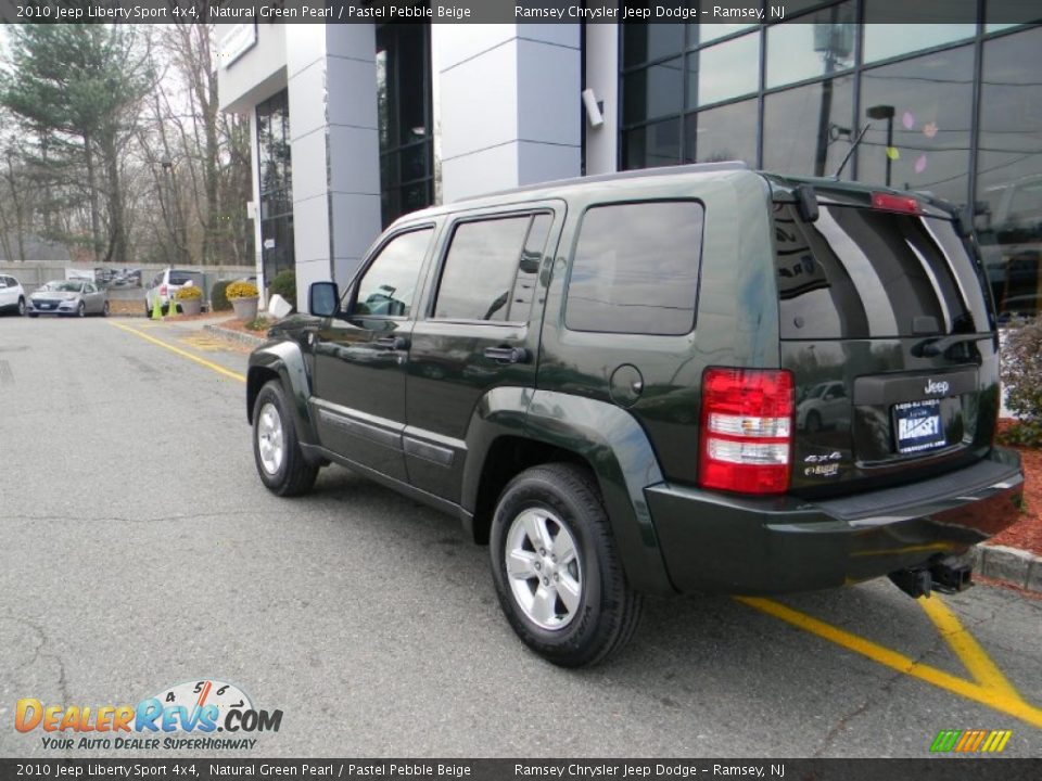 2010 Jeep Liberty Sport 4x4 Natural Green Pearl / Pastel Pebble Beige Photo #2