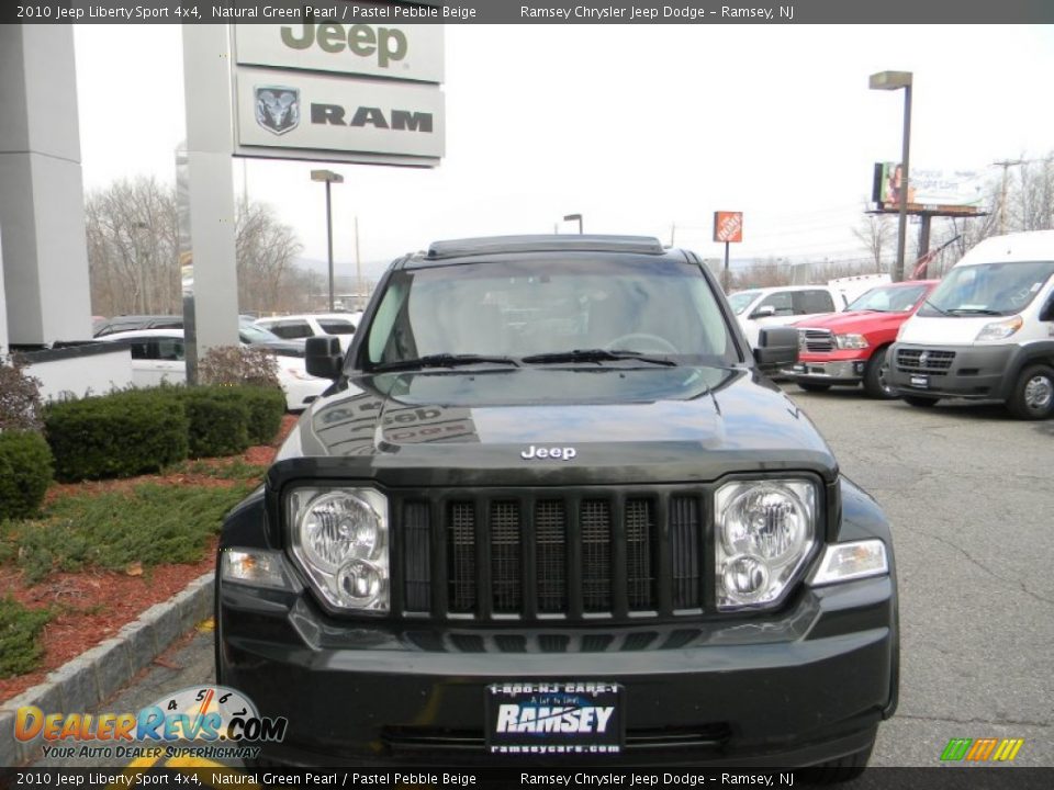 2010 Jeep Liberty Sport 4x4 Natural Green Pearl / Pastel Pebble Beige Photo #4