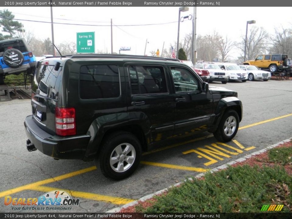 2010 Jeep Liberty Sport 4x4 Natural Green Pearl / Pastel Pebble Beige Photo #8
