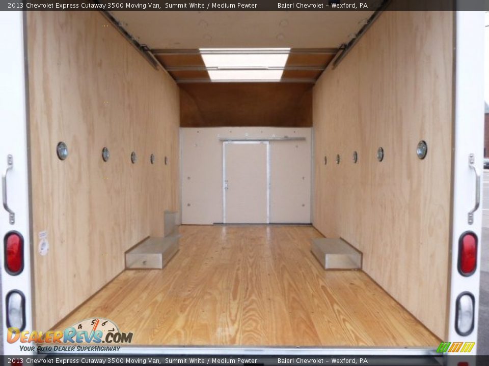2013 Chevrolet Express Cutaway 3500 Moving Van Summit White / Medium Pewter Photo #9