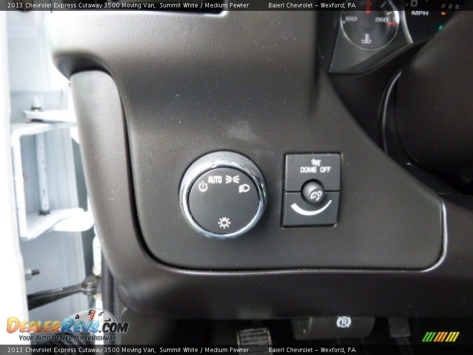 2013 Chevrolet Express Cutaway 3500 Moving Van Summit White / Medium Pewter Photo #18