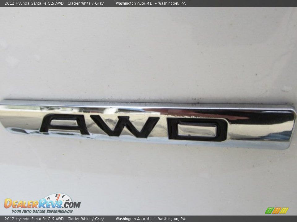 2012 Hyundai Santa Fe GLS AWD Glacier White / Gray Photo #8