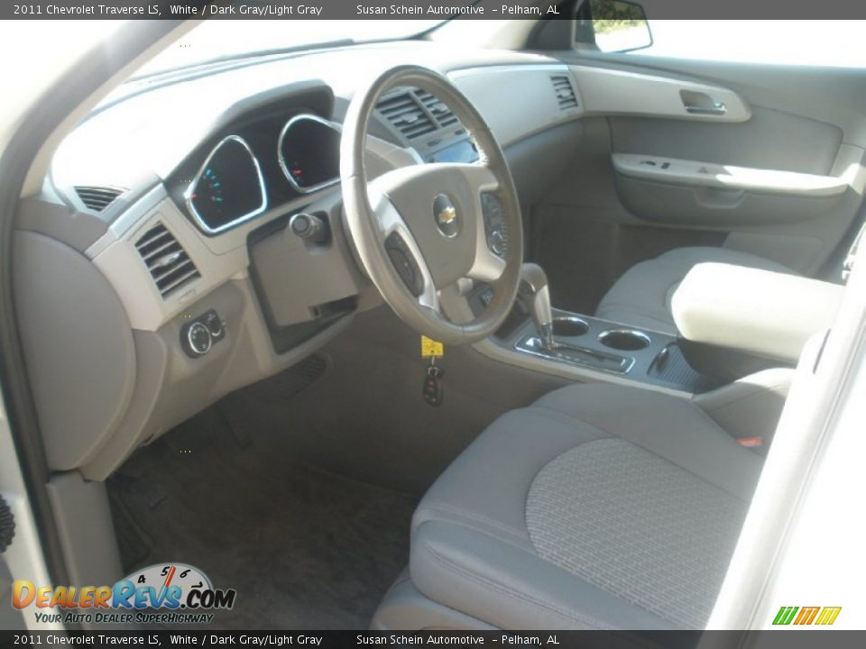 2011 Chevrolet Traverse LS White / Dark Gray/Light Gray Photo #4
