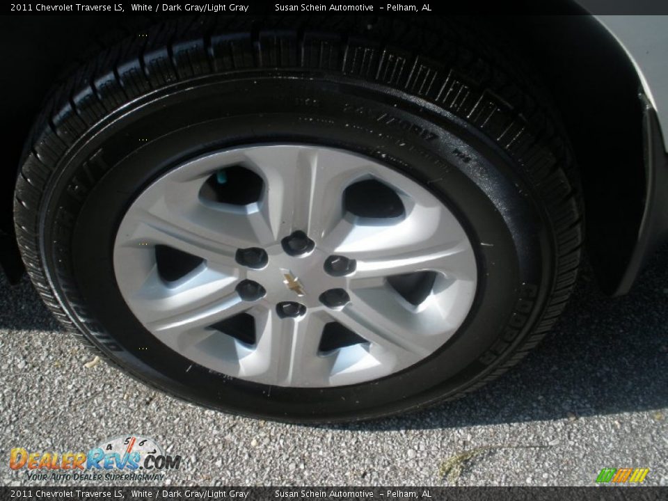 2011 Chevrolet Traverse LS White / Dark Gray/Light Gray Photo #17