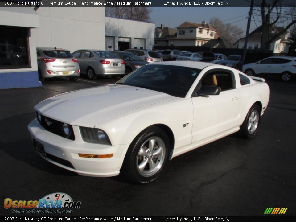 2007 Ford Mustang GT Premium Coupe Performance White / Medium Parchment Photo #3