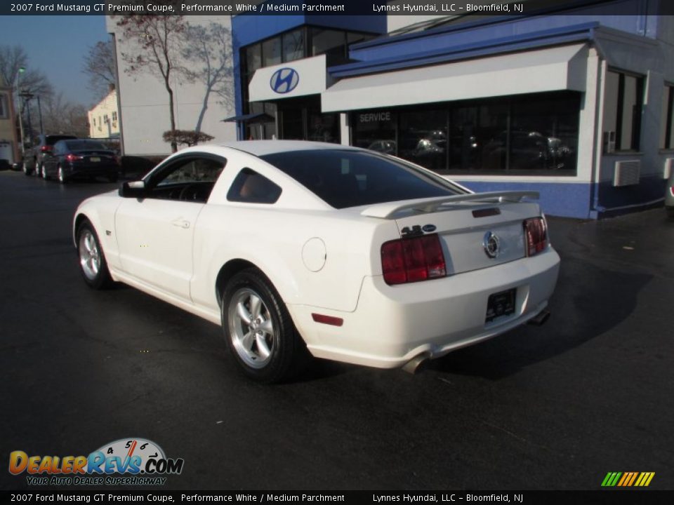 2007 Ford Mustang GT Premium Coupe Performance White / Medium Parchment Photo #4