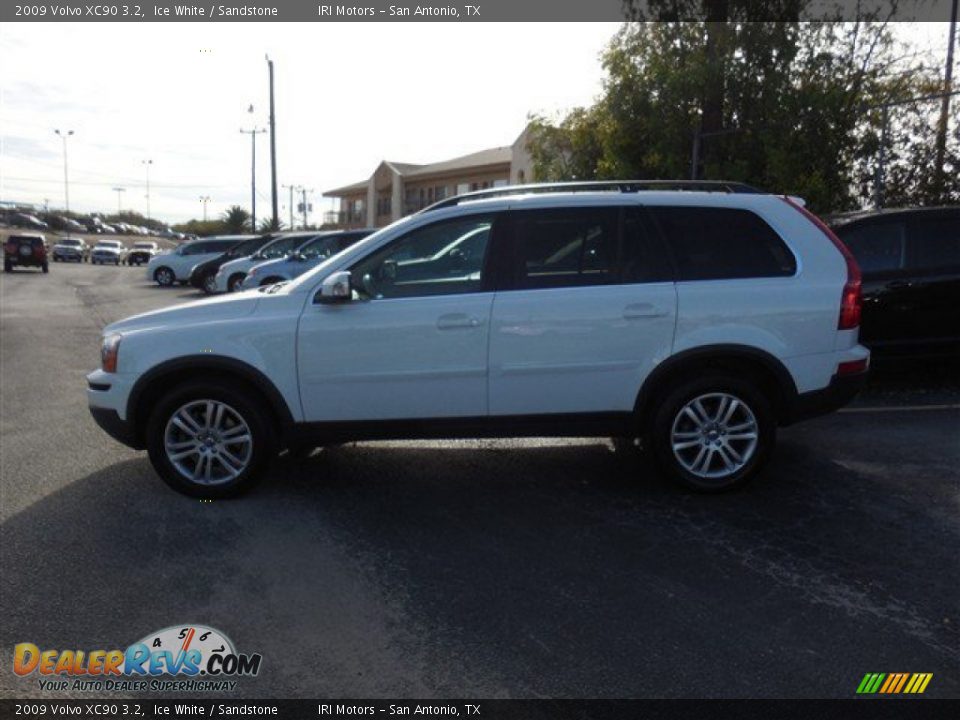 2009 Volvo XC90 3.2 Ice White / Sandstone Photo #7