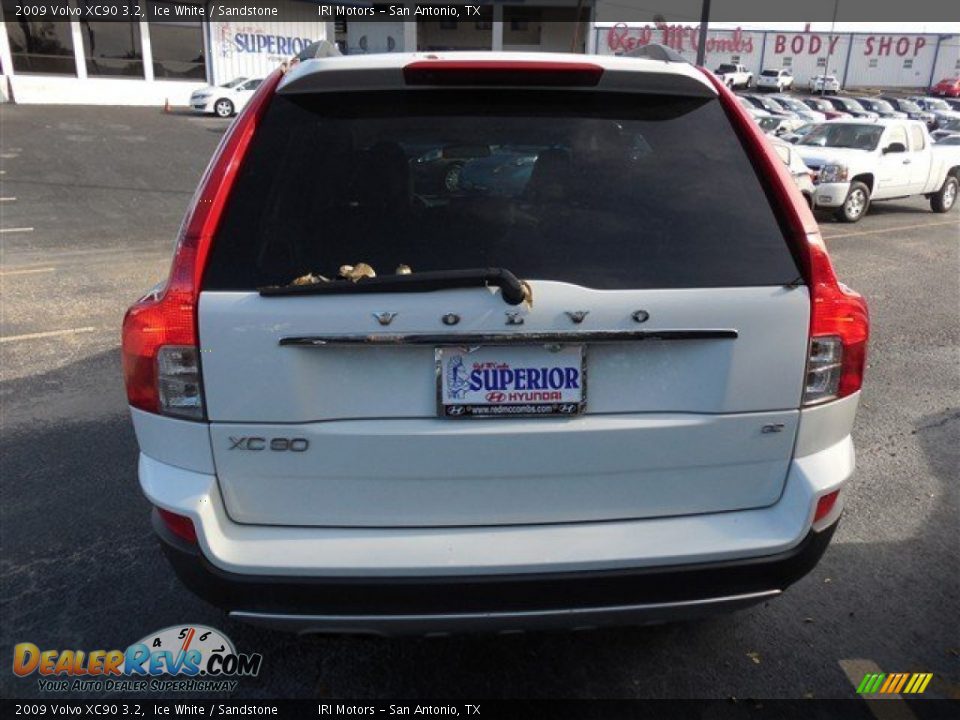 2009 Volvo XC90 3.2 Ice White / Sandstone Photo #9