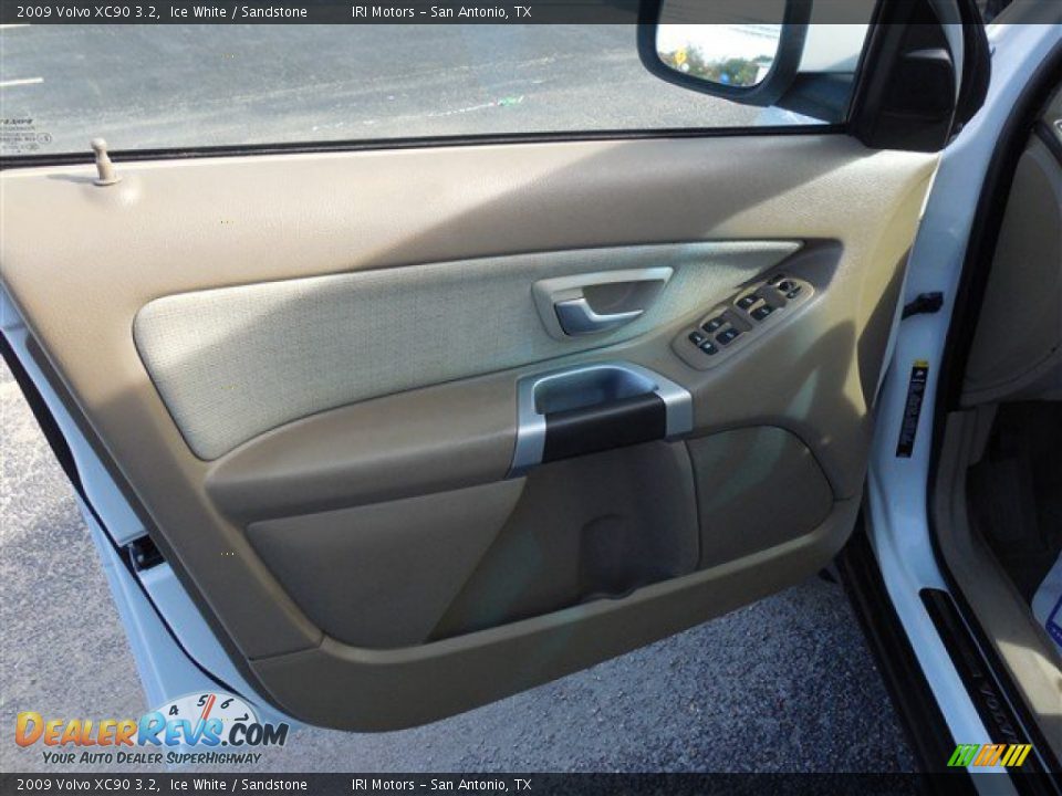 2009 Volvo XC90 3.2 Ice White / Sandstone Photo #12