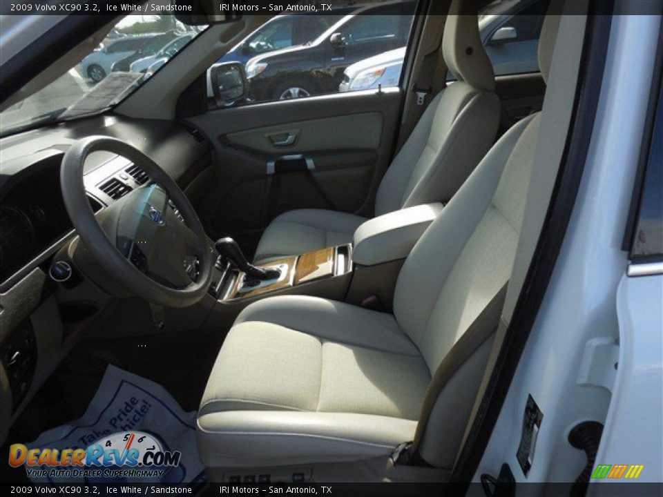 2009 Volvo XC90 3.2 Ice White / Sandstone Photo #14