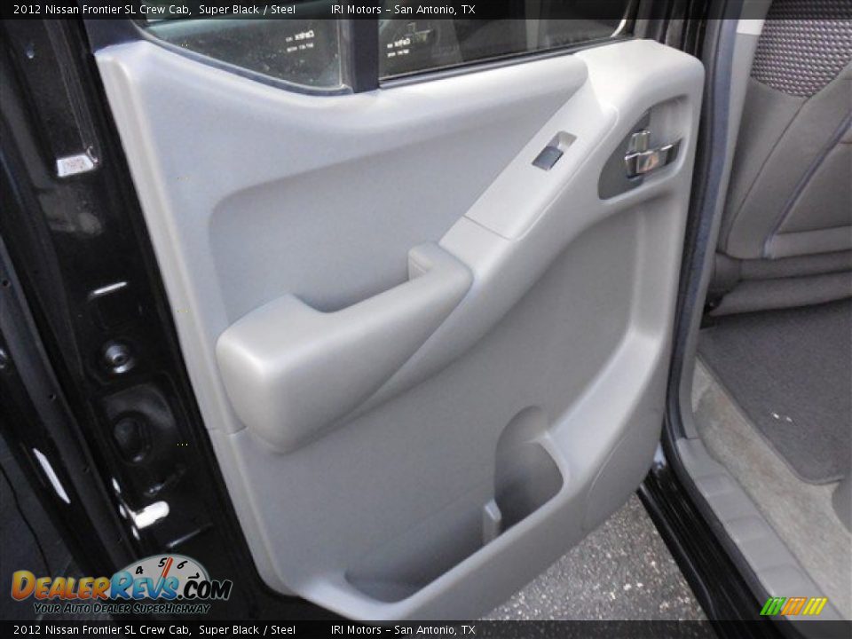 2012 Nissan Frontier SL Crew Cab Super Black / Steel Photo #13