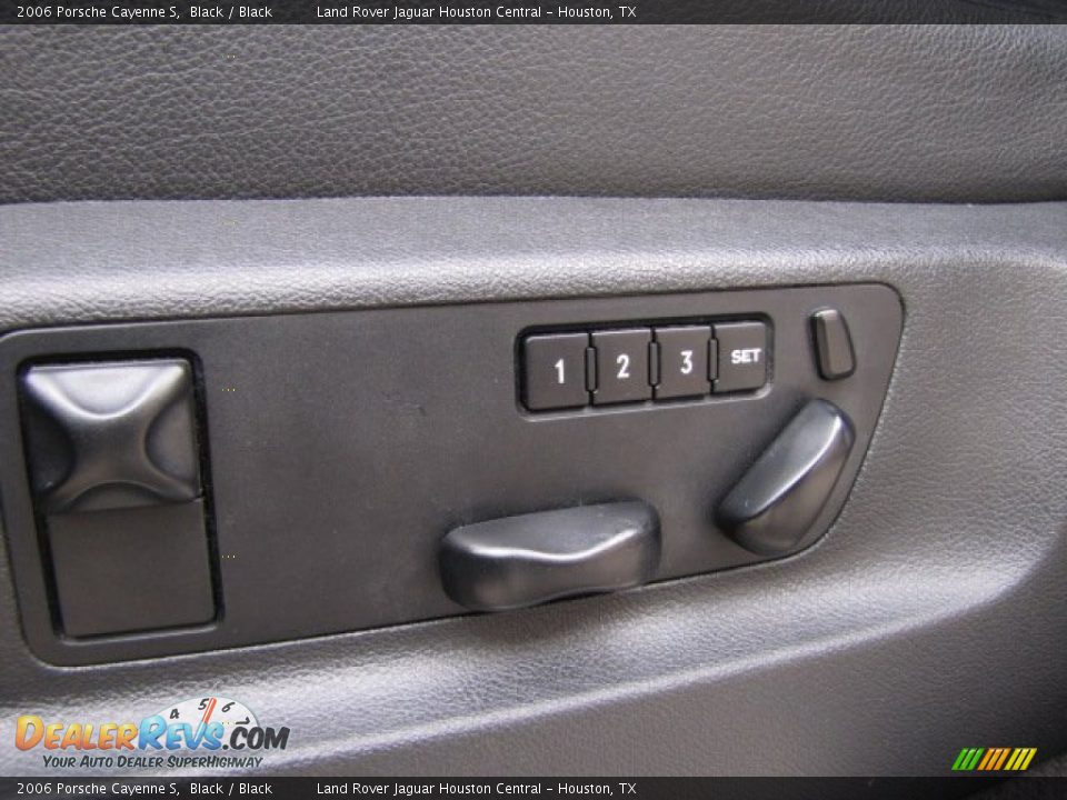 2006 Porsche Cayenne S Black / Black Photo #35