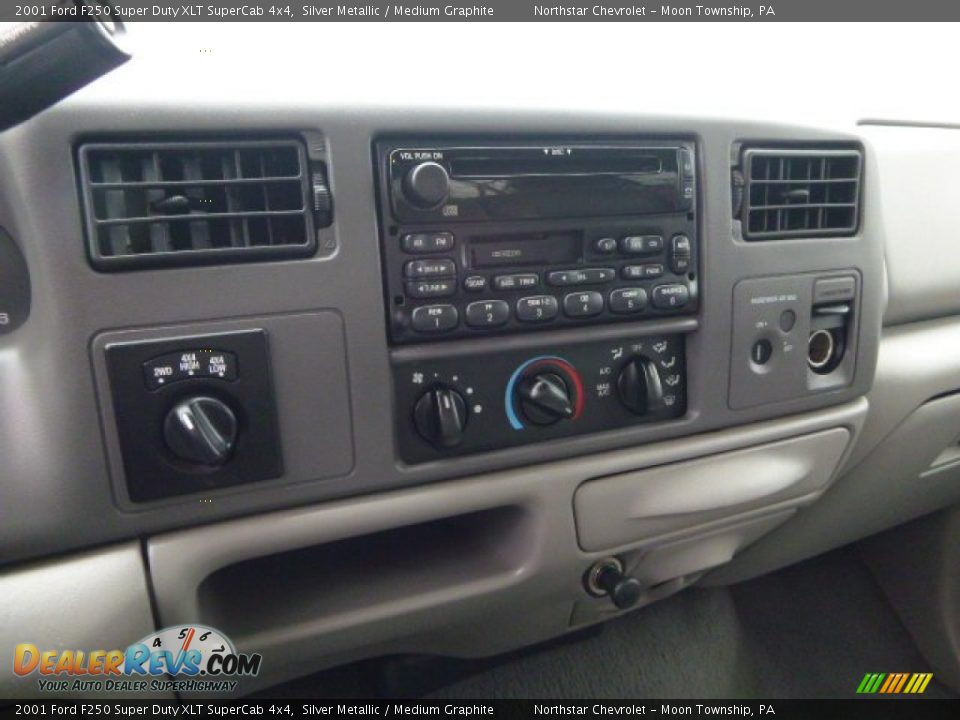 2001 Ford F250 Super Duty XLT SuperCab 4x4 Silver Metallic / Medium Graphite Photo #13
