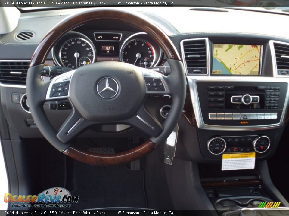Dashboard of 2014 Mercedes-Benz GL 550 4Matic Photo #9