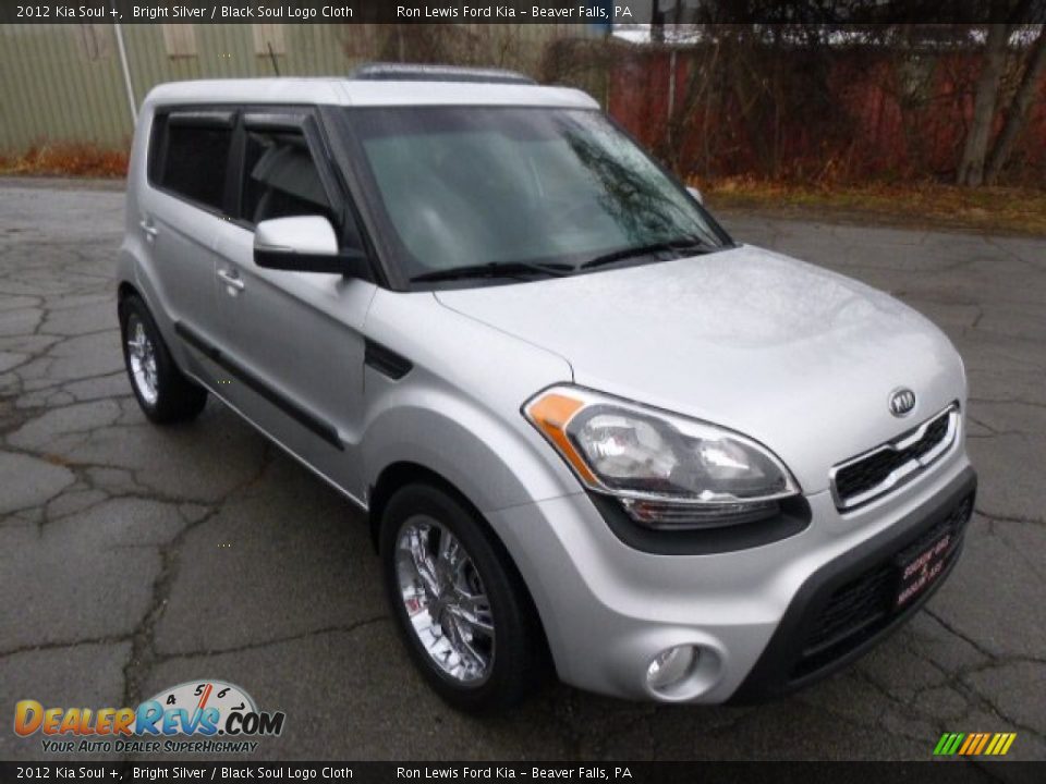 2012 Kia Soul + Bright Silver / Black Soul Logo Cloth Photo #2