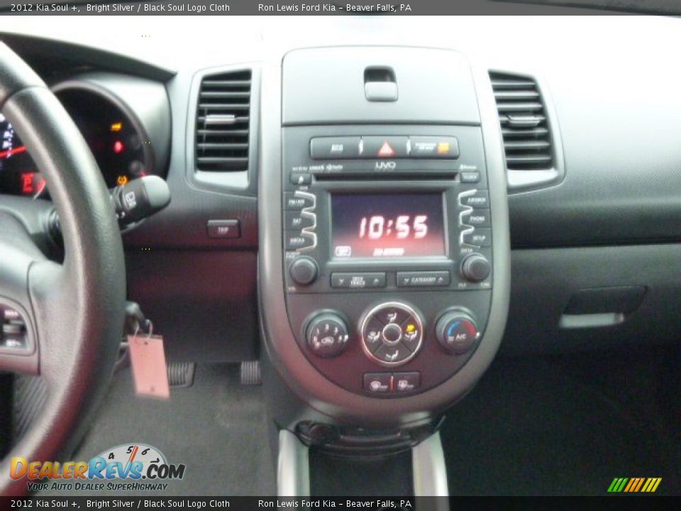 2012 Kia Soul + Bright Silver / Black Soul Logo Cloth Photo #15