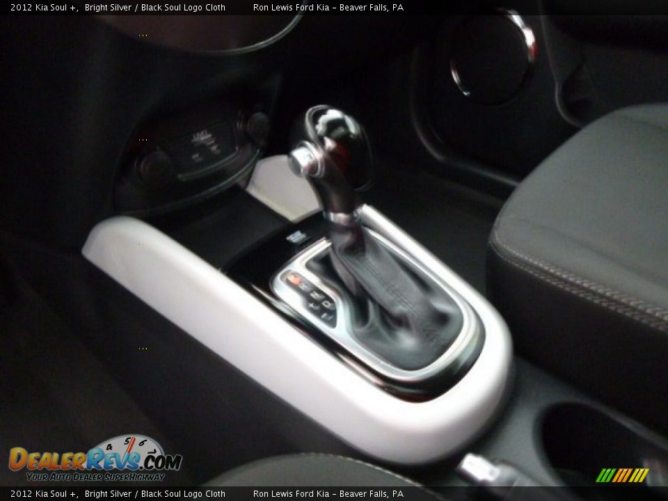 2012 Kia Soul + Bright Silver / Black Soul Logo Cloth Photo #17