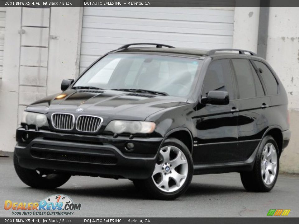 Front 3/4 View of 2001 BMW X5 4.4i Photo #1