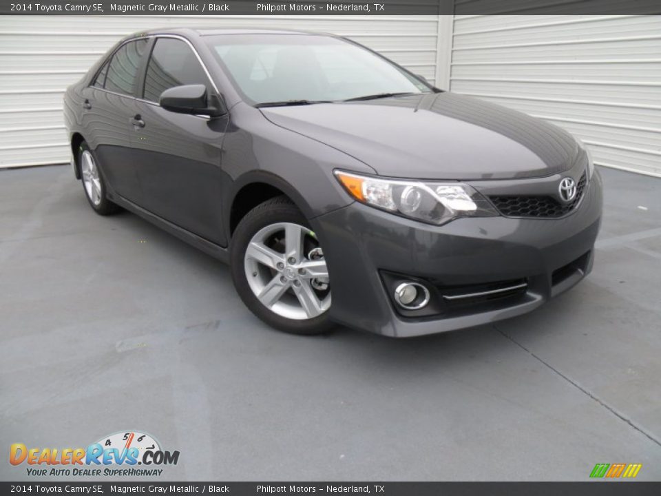 2014 Toyota Camry SE Magnetic Gray Metallic / Black Photo #1