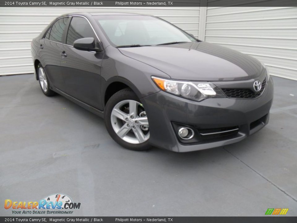 2014 Toyota Camry SE Magnetic Gray Metallic / Black Photo #2