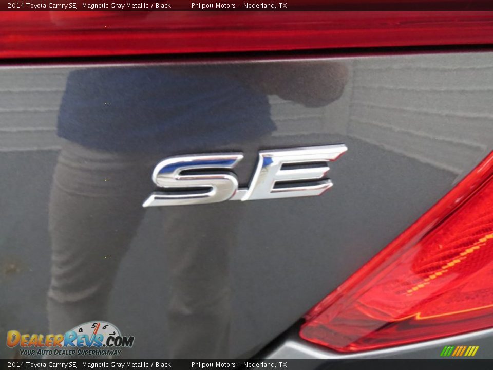2014 Toyota Camry SE Magnetic Gray Metallic / Black Photo #15