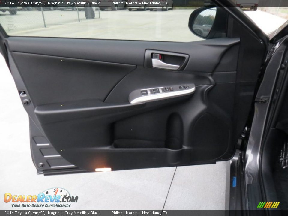 2014 Toyota Camry SE Magnetic Gray Metallic / Black Photo #23