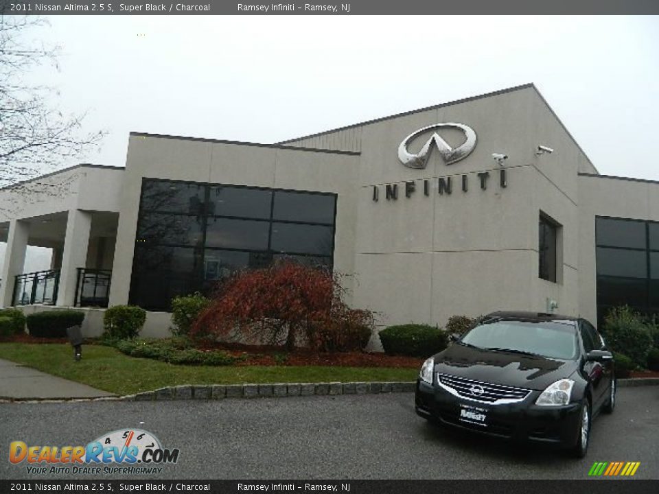 2011 Nissan Altima 2.5 S Super Black / Charcoal Photo #1