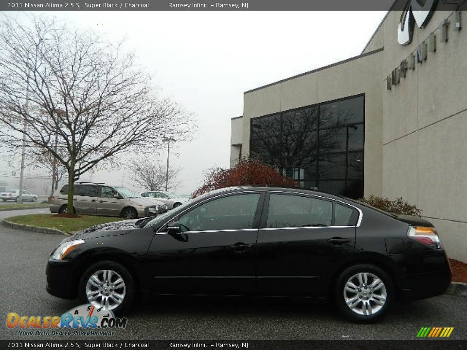 2011 Nissan Altima 2.5 S Super Black / Charcoal Photo #4