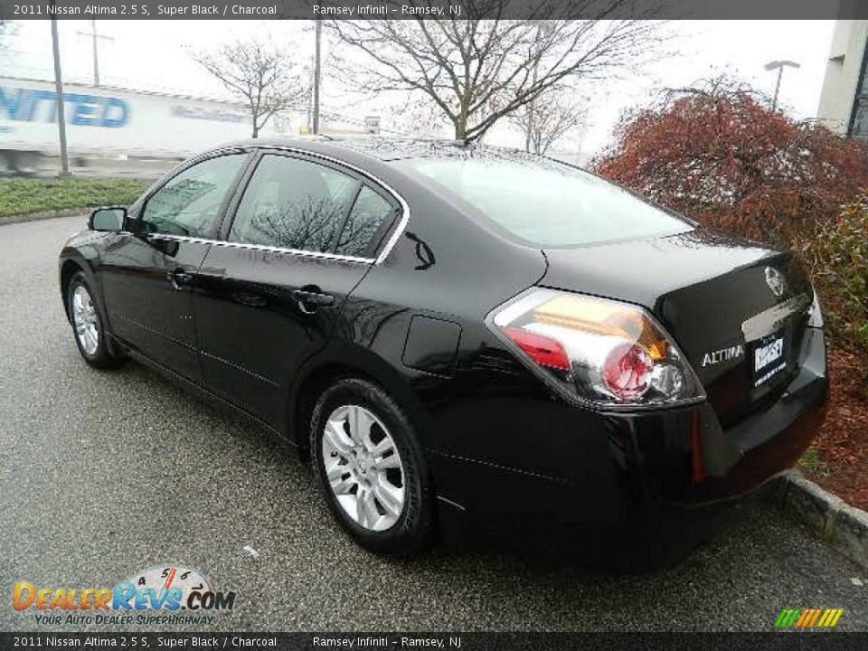 2011 Nissan Altima 2.5 S Super Black / Charcoal Photo #5