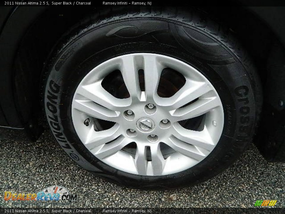 2011 Nissan Altima 2.5 S Super Black / Charcoal Photo #7