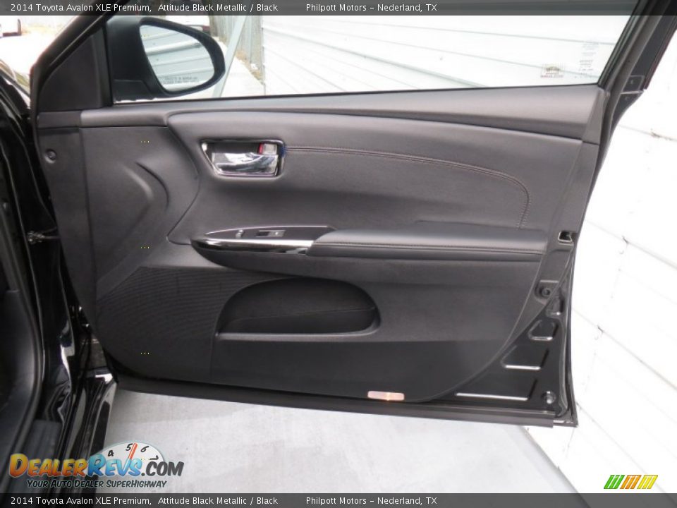 Door Panel of 2014 Toyota Avalon XLE Premium Photo #17