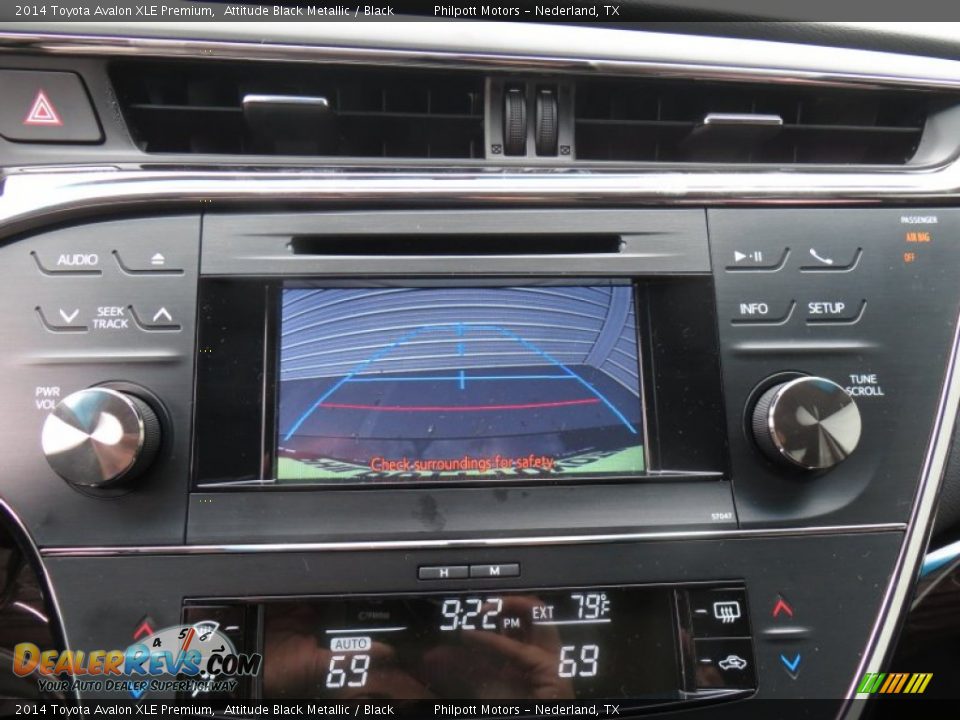 Controls of 2014 Toyota Avalon XLE Premium Photo #30
