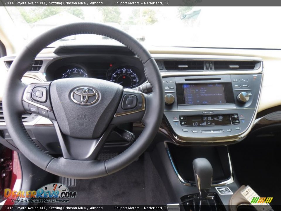 Dashboard of 2014 Toyota Avalon XLE Photo #28