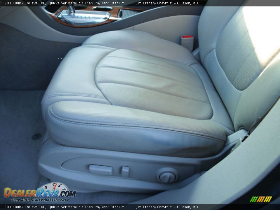 2010 Buick Enclave CXL Quicksilver Metallic / Titanium/Dark Titanium Photo #16