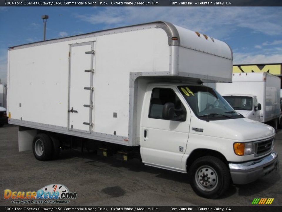 2004 Ford E Series Cutaway E450 Commercial Moving Truck Oxford White / Medium Flint Photo #1