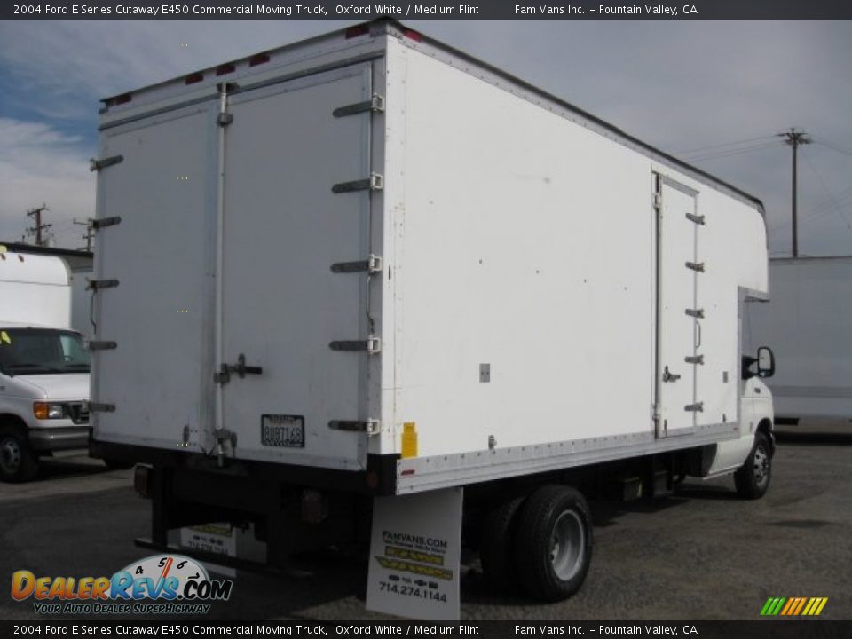 2004 Ford E Series Cutaway E450 Commercial Moving Truck Oxford White / Medium Flint Photo #6