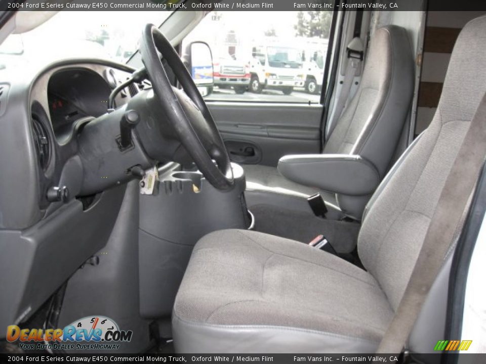 2004 Ford E Series Cutaway E450 Commercial Moving Truck Oxford White / Medium Flint Photo #8