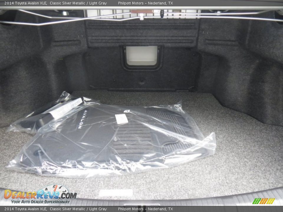 2014 Toyota Avalon XLE Trunk Photo #22