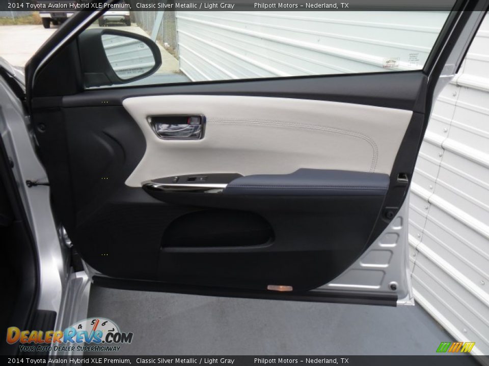 Door Panel of 2014 Toyota Avalon Hybrid XLE Premium Photo #17