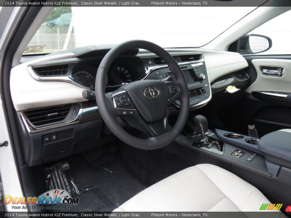 Light Gray Interior - 2014 Toyota Avalon Hybrid XLE Premium Photo #24