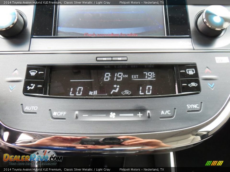 Controls of 2014 Toyota Avalon Hybrid XLE Premium Photo #30