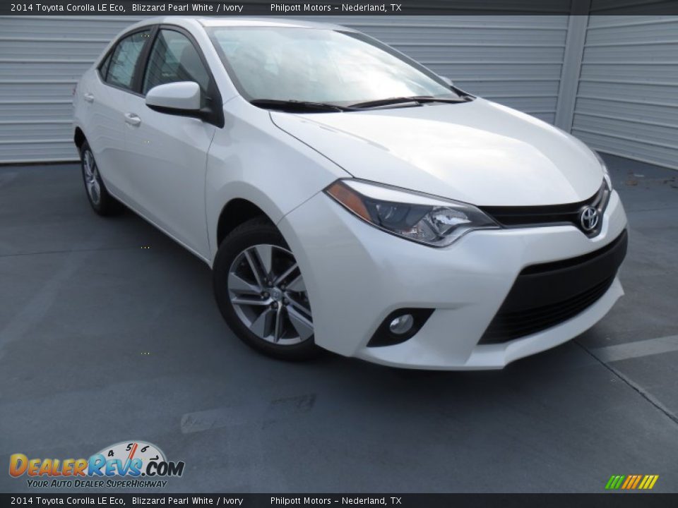 Front 3/4 View of 2014 Toyota Corolla LE Eco Photo #1