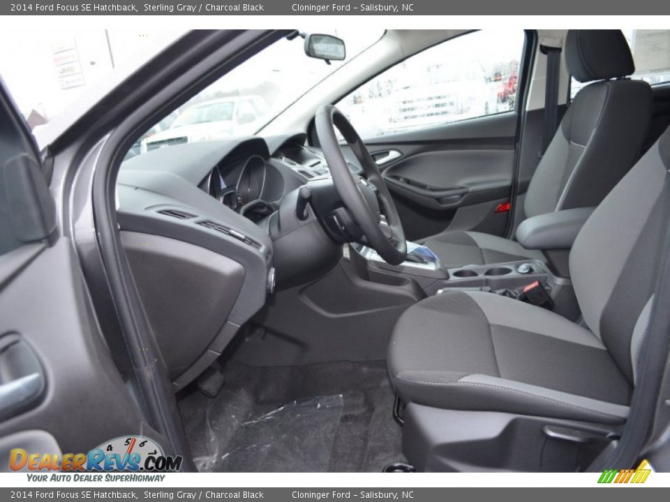 2014 Ford Focus SE Hatchback Sterling Gray / Charcoal Black Photo #5