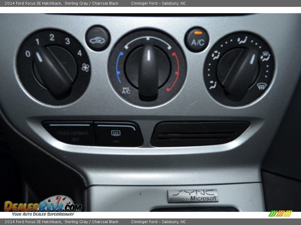 2014 Ford Focus SE Hatchback Sterling Gray / Charcoal Black Photo #17