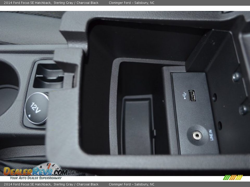 2014 Ford Focus SE Hatchback Sterling Gray / Charcoal Black Photo #18