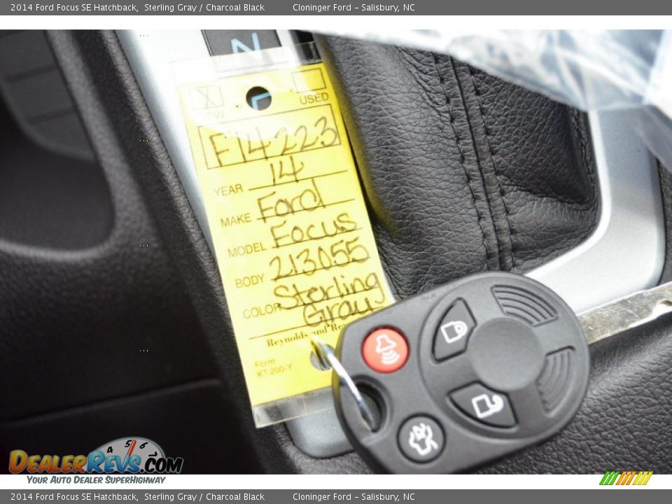 2014 Ford Focus SE Hatchback Sterling Gray / Charcoal Black Photo #25