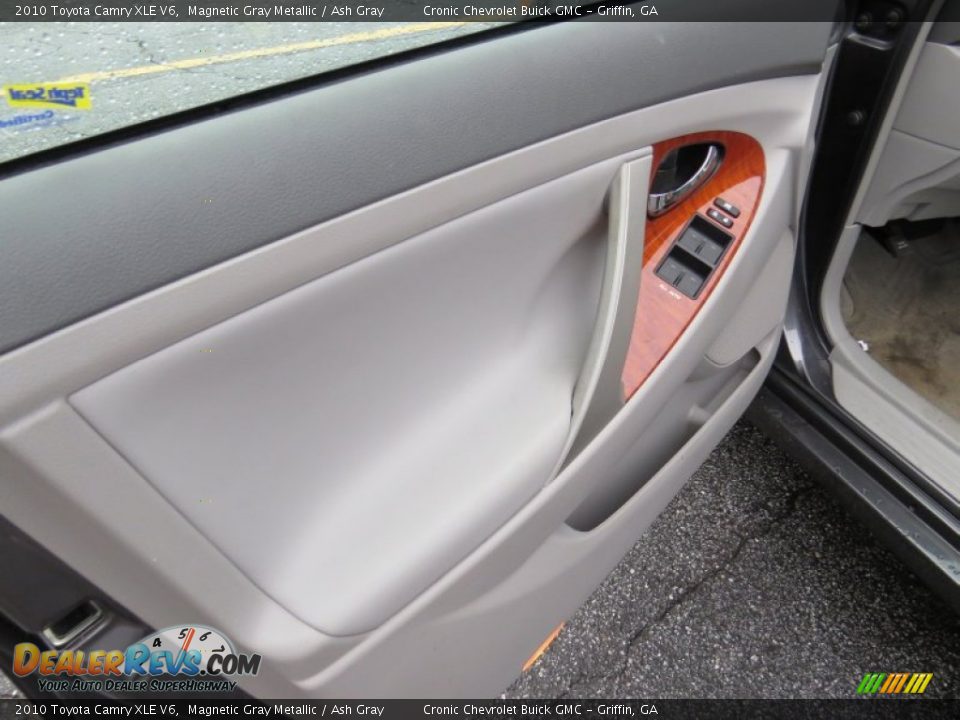 2010 Toyota Camry XLE V6 Magnetic Gray Metallic / Ash Gray Photo #12
