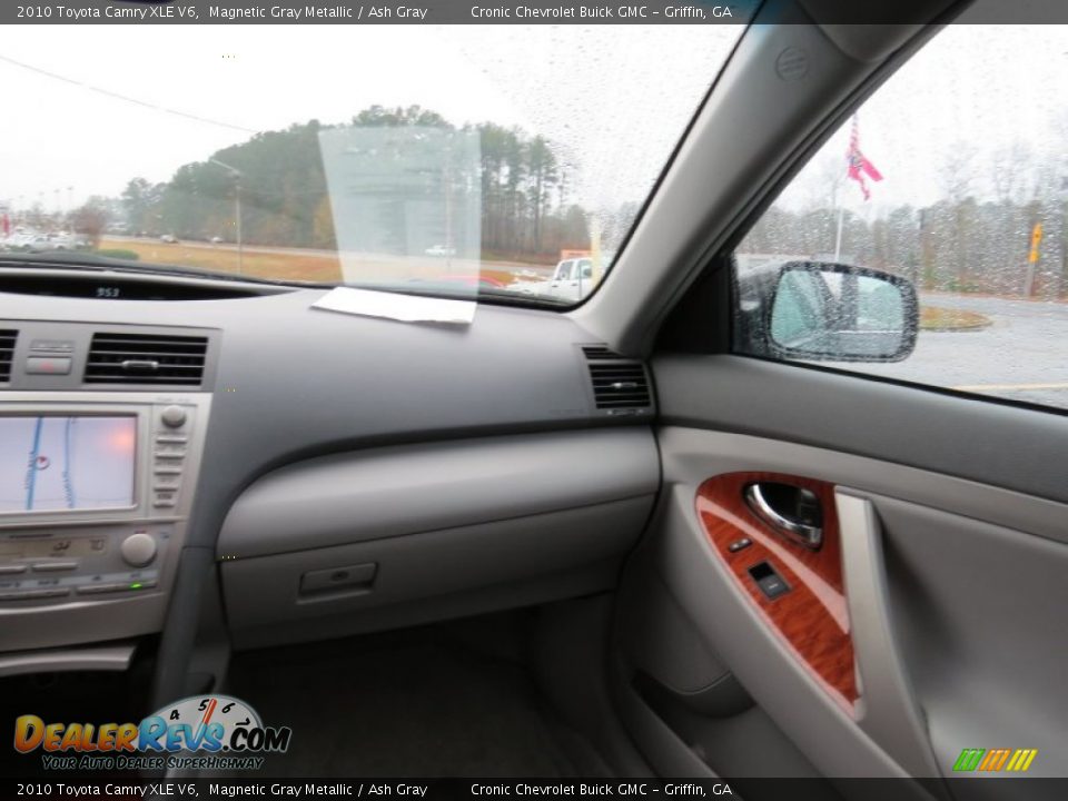 2010 Toyota Camry XLE V6 Magnetic Gray Metallic / Ash Gray Photo #16