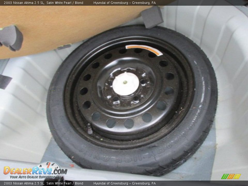 2003 Nissan Altima 2.5 SL Satin White Pearl / Blond Photo #21