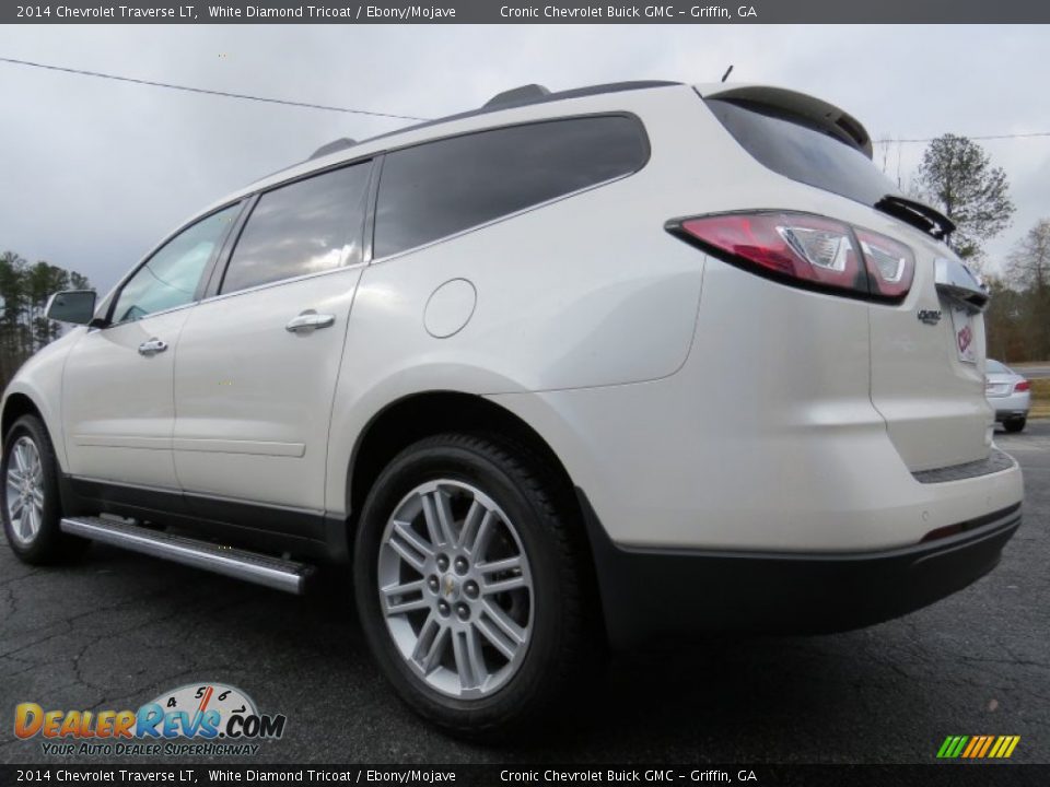2014 Chevrolet Traverse LT White Diamond Tricoat / Ebony/Mojave Photo #5